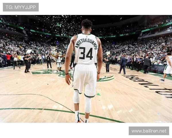 库里采访时吃糖引发热议竟是字母哥亲自赠送的甜蜜惊喜